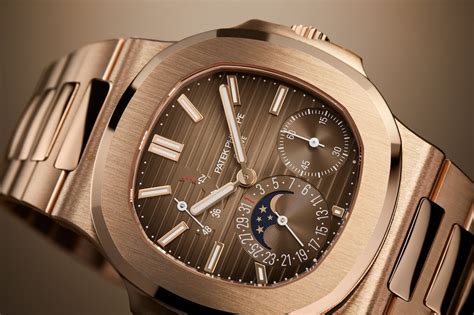 patek philippe nautilus gold damen|gold patek nautilus price.